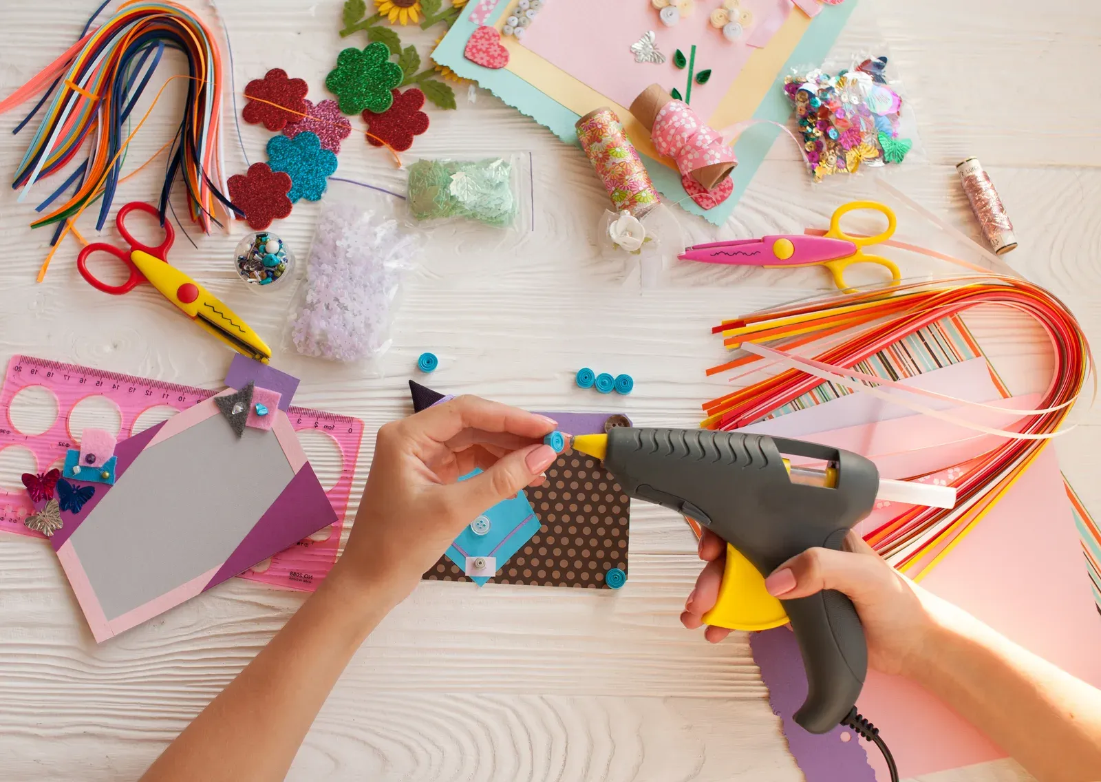 Children at an art birthday party